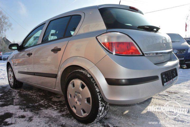 Opel Astra, benzín - foto 5
