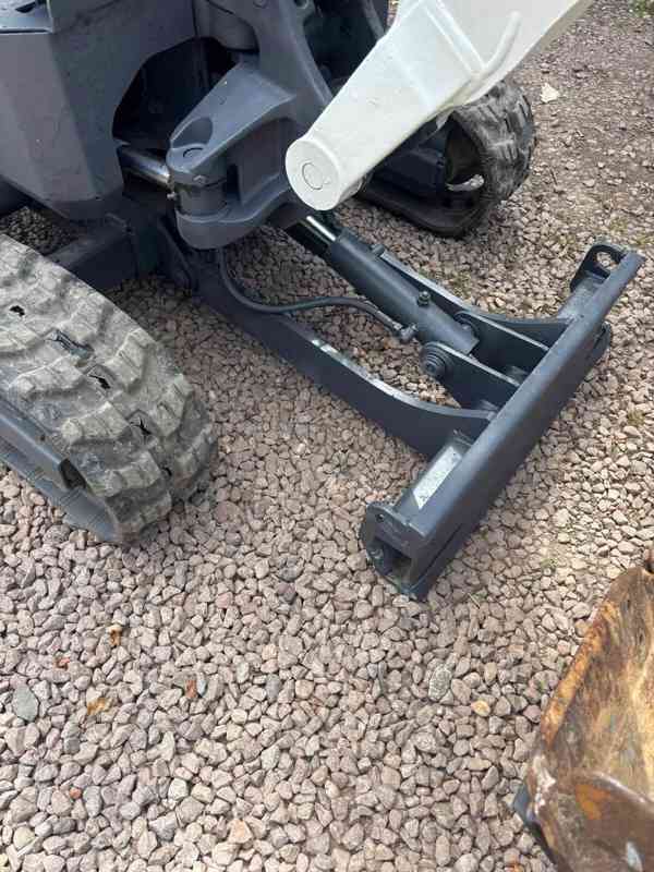 Bagr bobcat e10 mini - foto 9