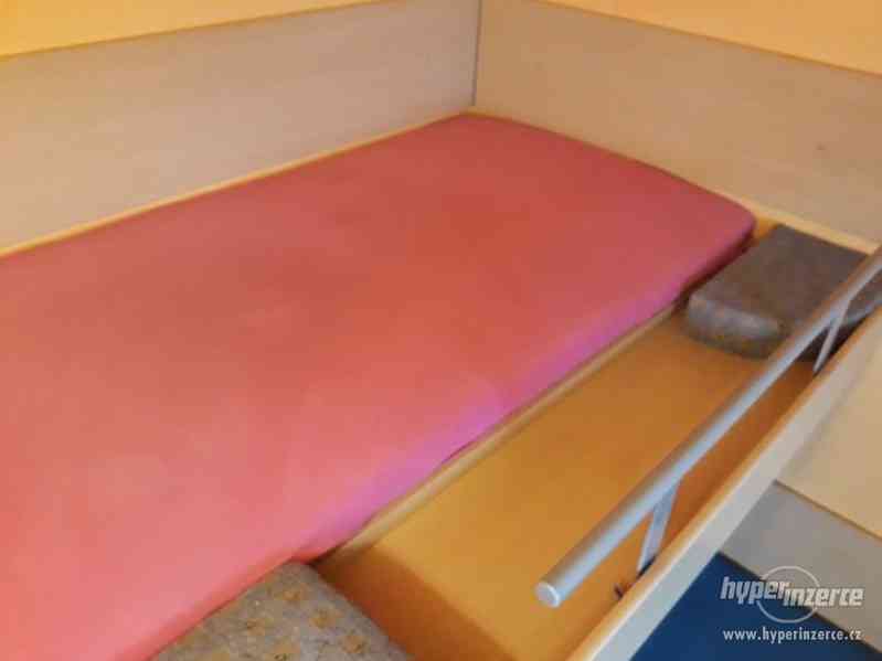 Prodám kvalitní patrové postele s ocelovým rámem - foto 11