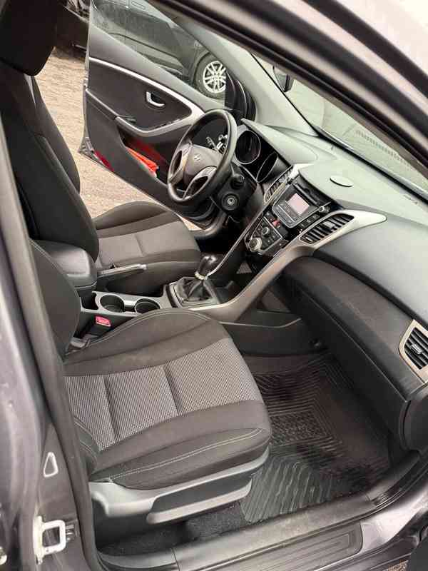 Hyundai i30, 1.4 benzín 2013 - foto 3
