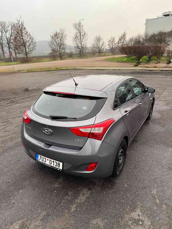 Hyundai i30, 1.4 benzín 2013 - foto 2