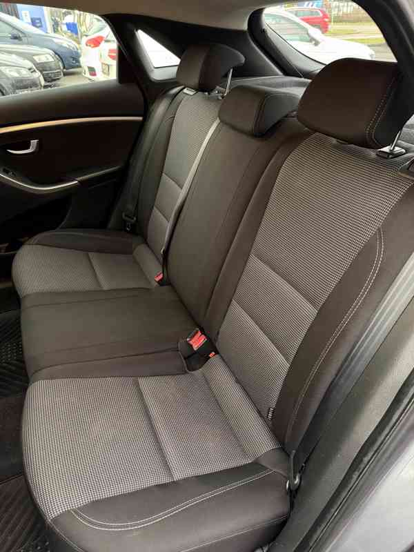 Hyundai i30, 1.4 benzín 2013 - foto 5