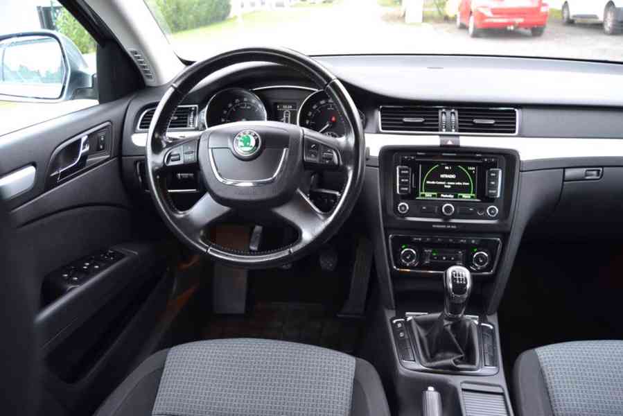 Škoda Superb 2.0 TDI 103kW Ambition kombi - foto 7