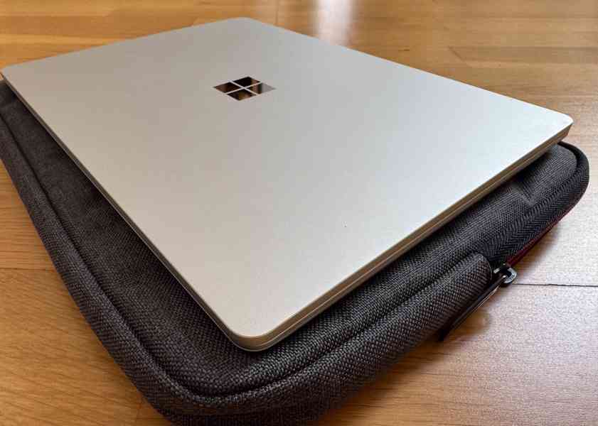 Microsoft Surface Laptop Go 3 256 GB – Windows 11 Pro a obal - foto 4