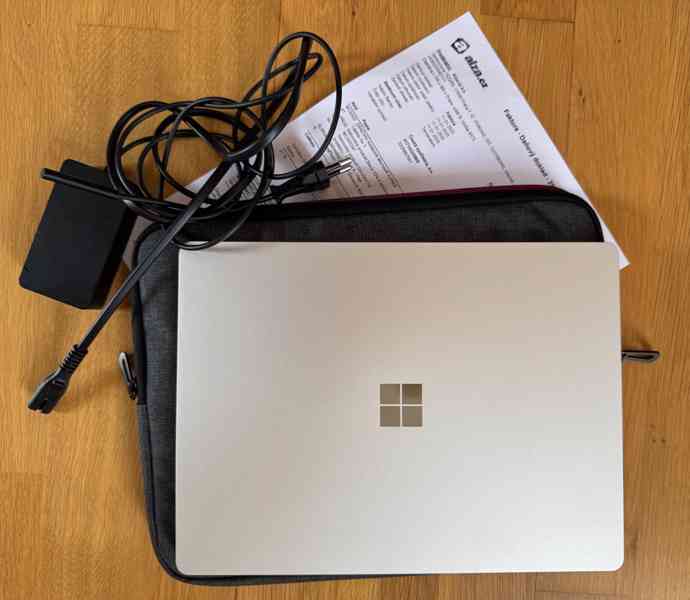 Microsoft Surface Laptop Go 3 256 GB – Windows 11 Pro a obal - foto 7