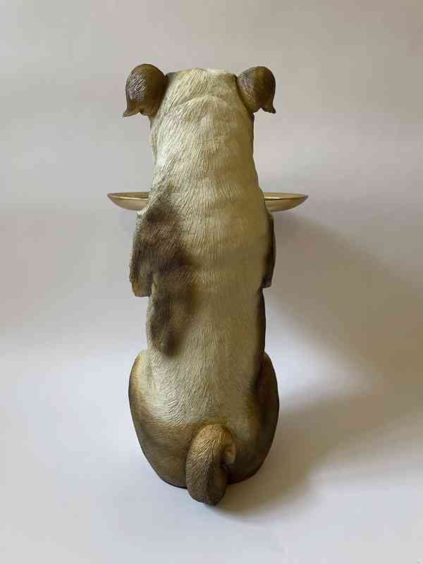 Anglický buldok - socha psa se zlatou miskou - foto 5