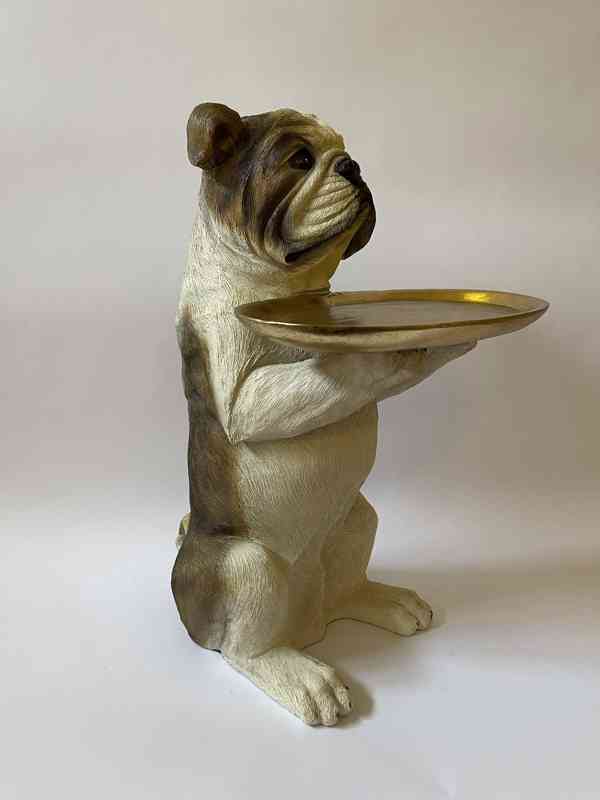 Anglický buldok - socha psa se zlatou miskou - foto 7