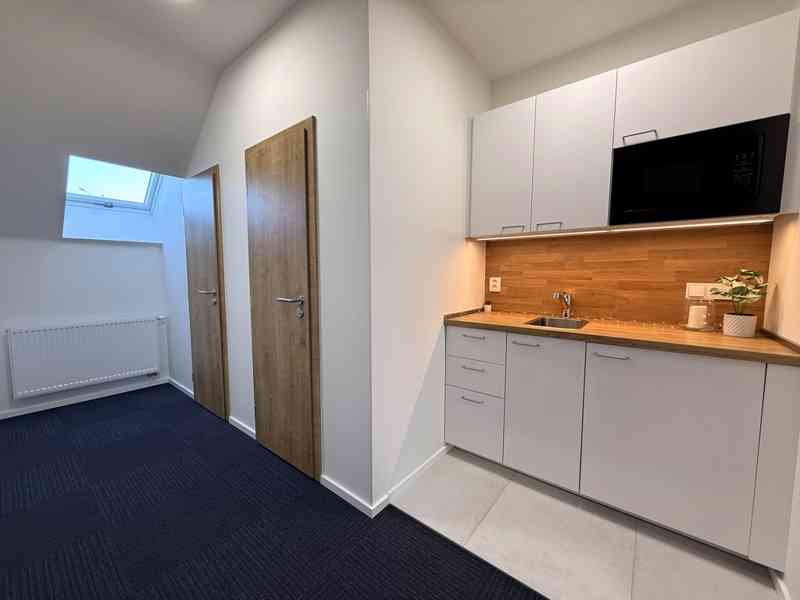 PRONÁJEM KANCELÁŘSKÉHO KOMPLEXU V BRNĚ – KRÁLOVĚ POLI - foto 7