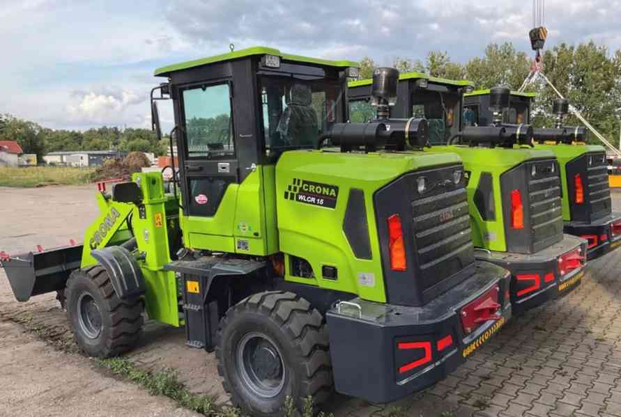 Kloubový nakladač CR15L, Kolový nakladač zelený - foto 3