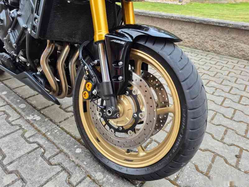 Yamaha FZ 8 N - SUPER STAV - ABS, AKRAPOVIČ 99.000,- Kč - foto 15