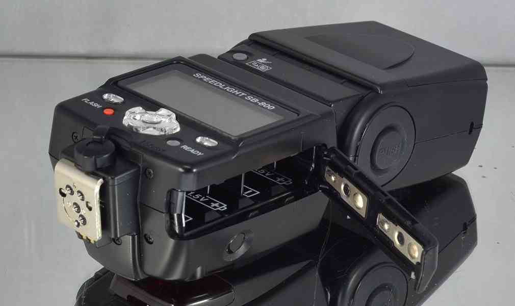 Nikon SPEEDLIGHT SB 800 **GN:38*i-TTL*Master/Slave - foto 6