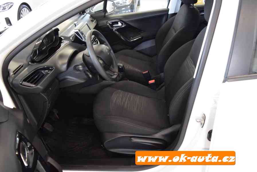 Peugeot 208 1.2 PURE TECH NAVIGACE RV 2019-DPH  - foto 9