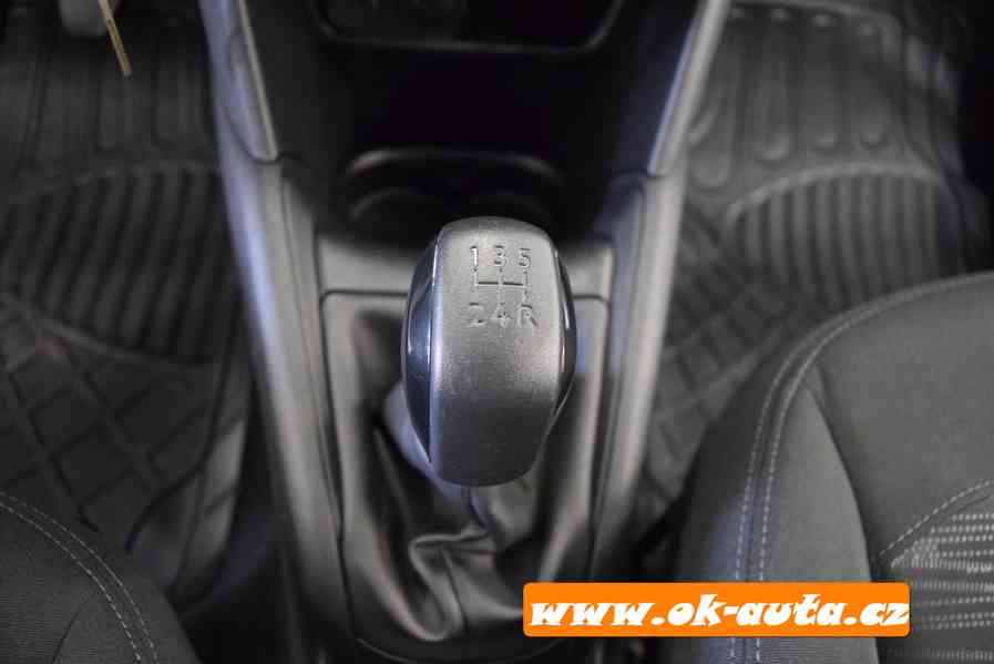 Peugeot 208 1.2 PURE TECH NAVIGACE RV 2019-DPH  - foto 15