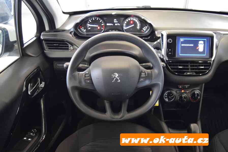 Peugeot 208 1.2 PURE TECH NAVIGACE RV 2019-DPH  - foto 11
