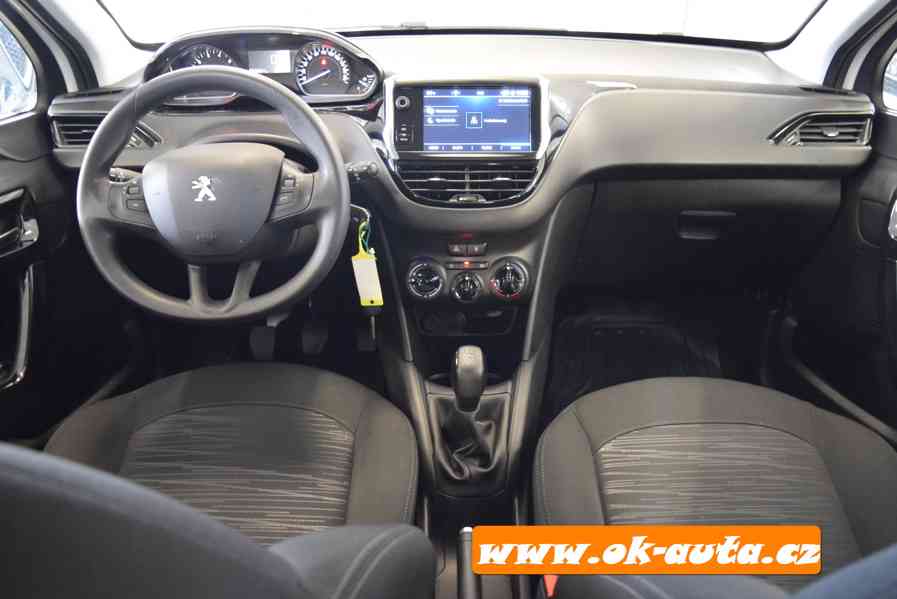 Peugeot 208 1.2 PURE TECH NAVIGACE RV 2019-DPH  - foto 12