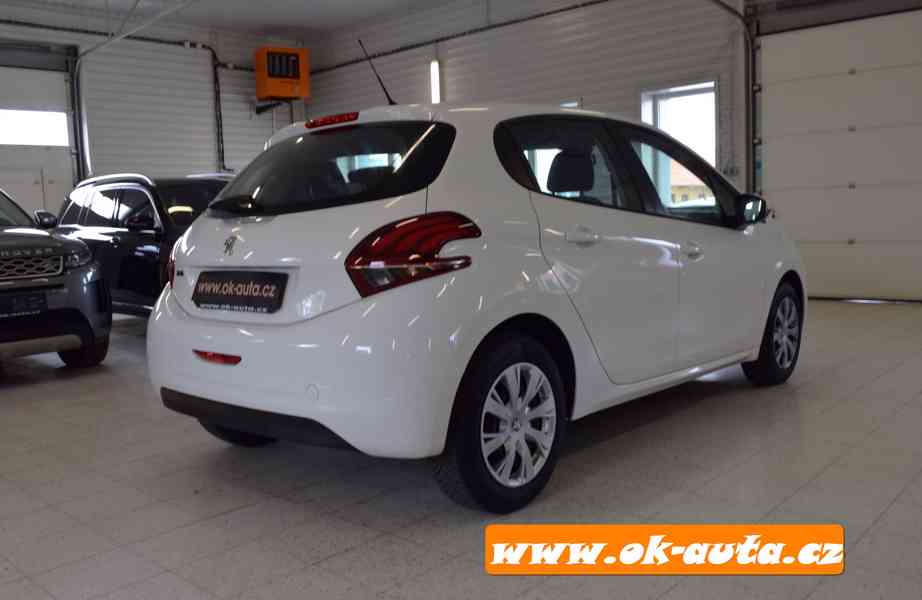 Peugeot 208 1.2 PURE TECH NAVIGACE RV 2019-DPH  - foto 5