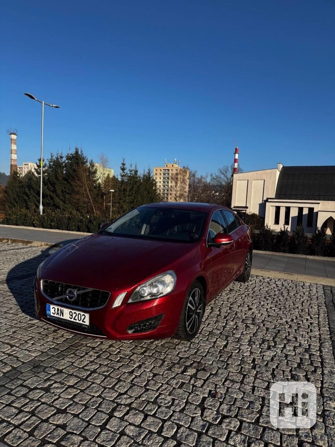 Volvo S60 2,0   2010, 120 kW, 169 000 km - foto 1