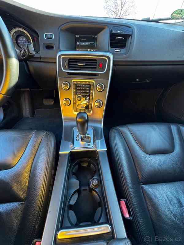 Volvo S60 2,0   2010, 120 kW, 169 000 km - foto 16