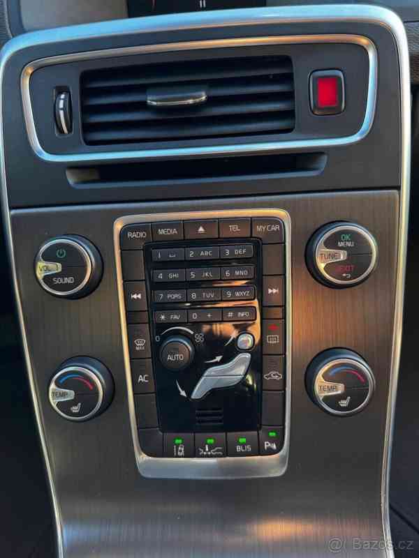 Volvo S60 2,0   2010, 120 kW, 169 000 km - foto 14