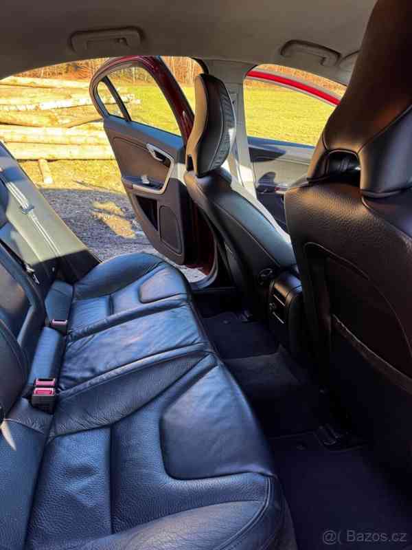 Volvo S60 2,0   2010, 120 kW, 169 000 km - foto 11