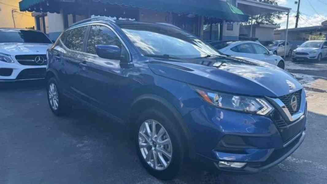 2021 Nissan Rogue Sport 35000 miles  - foto 4