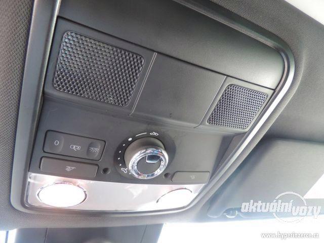 Škoda Octavia 2.0, benzín, r.v. 2015, navigace, kůže - foto 37