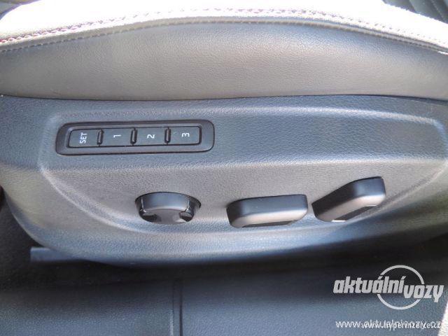 Škoda Octavia 2.0, benzín, r.v. 2015, navigace, kůže - foto 40
