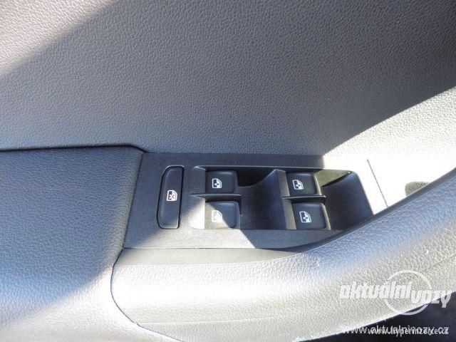 Škoda Octavia 2.0, benzín, r.v. 2015, navigace, kůže - foto 42
