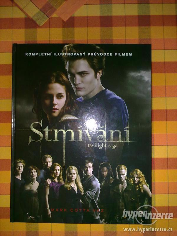 Prodám všechny knihy Twilight (Stmívání), komiks a film. pr. - foto 4