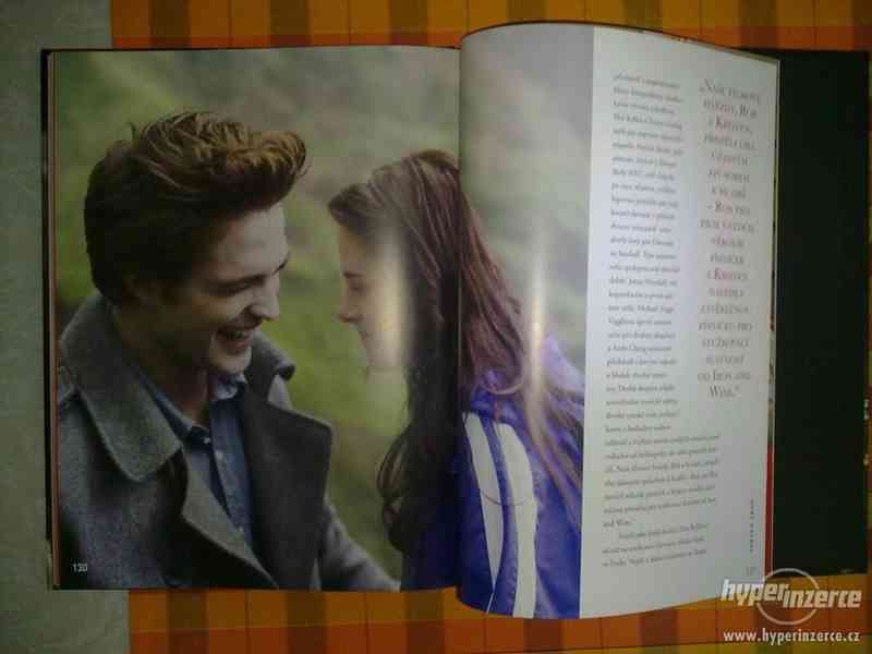 Prodám všechny knihy Twilight (Stmívání), komiks a film. pr. - foto 6