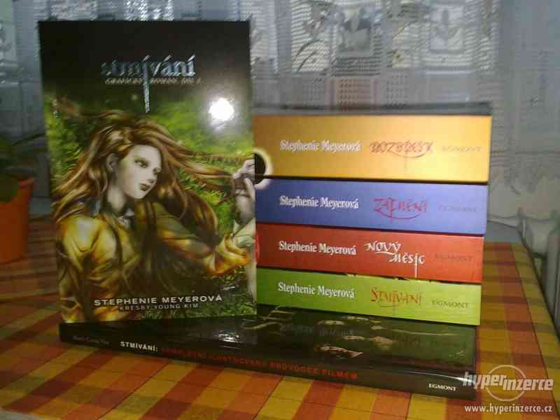 Prodám všechny knihy Twilight (Stmívání), komiks a film. pr. - foto 12