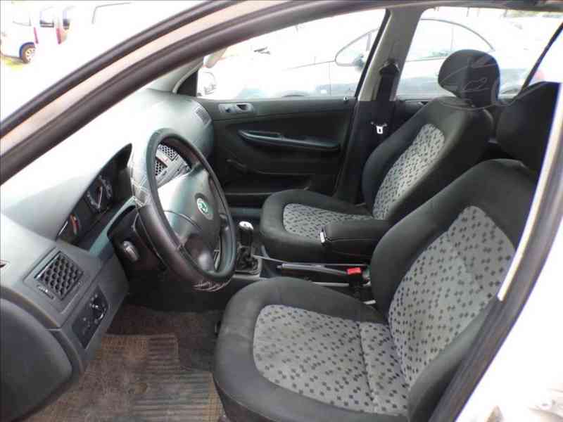 Škoda Fabia 1,2 HTP - foto 7