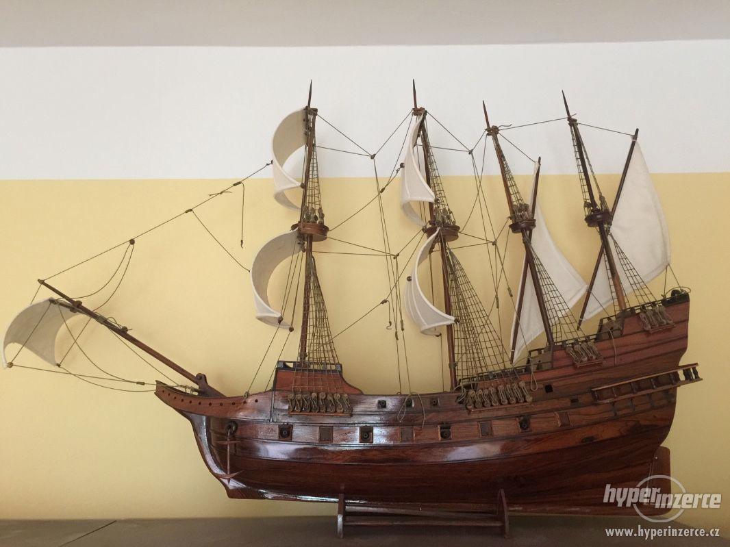 Dřevěný model námořní lodě - foto 1