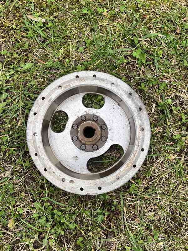 Jawa / ČZ díly – vidlice, kola, blatníky, magneto - foto 4