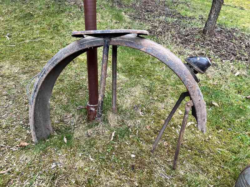 Jawa / ČZ díly – vidlice, kola, blatníky, magneto - foto 6