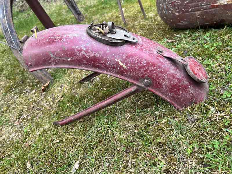 Jawa / ČZ díly – vidlice, kola, blatníky, magneto - foto 10