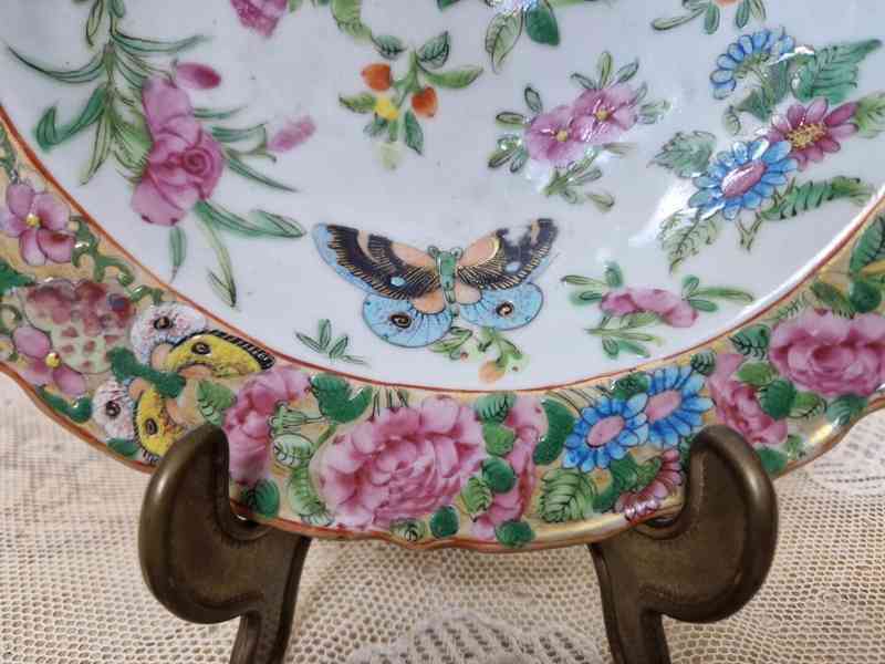 Krásný velmi starý bohatě malovaný Talíř s motýly Čína - foto 6