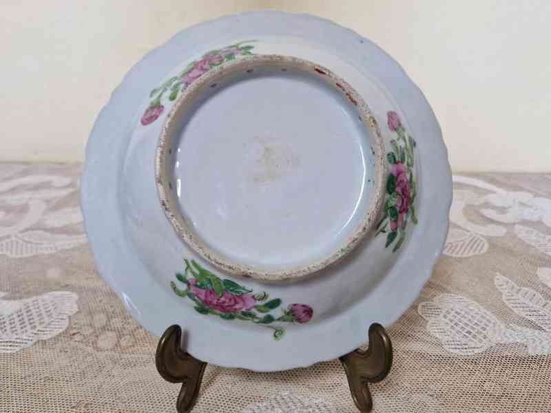 Krásný velmi starý bohatě malovaný Talíř s motýly Čína - foto 5