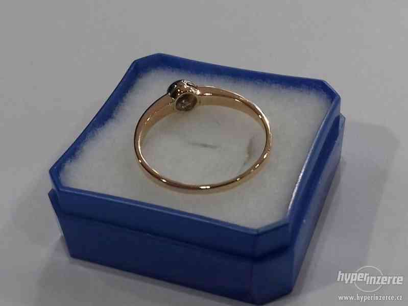 Zlatý prsten 14K s diamantem - foto 2