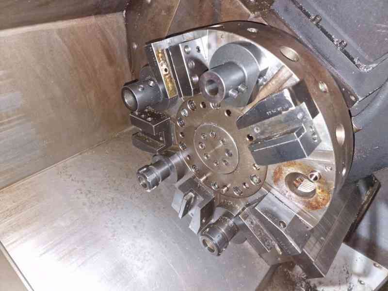 HAAS SL-20 CNC soustruh Live Tools C osa 2005 - foto 2