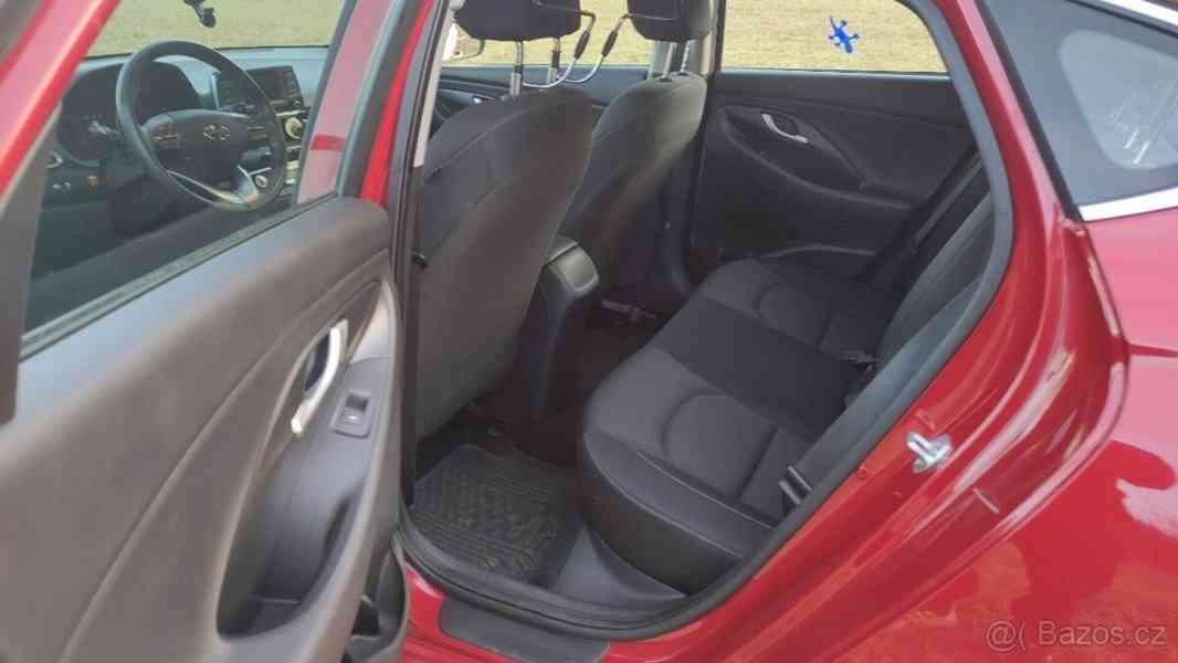 Hyundai i30 1,0   fastback - foto 9