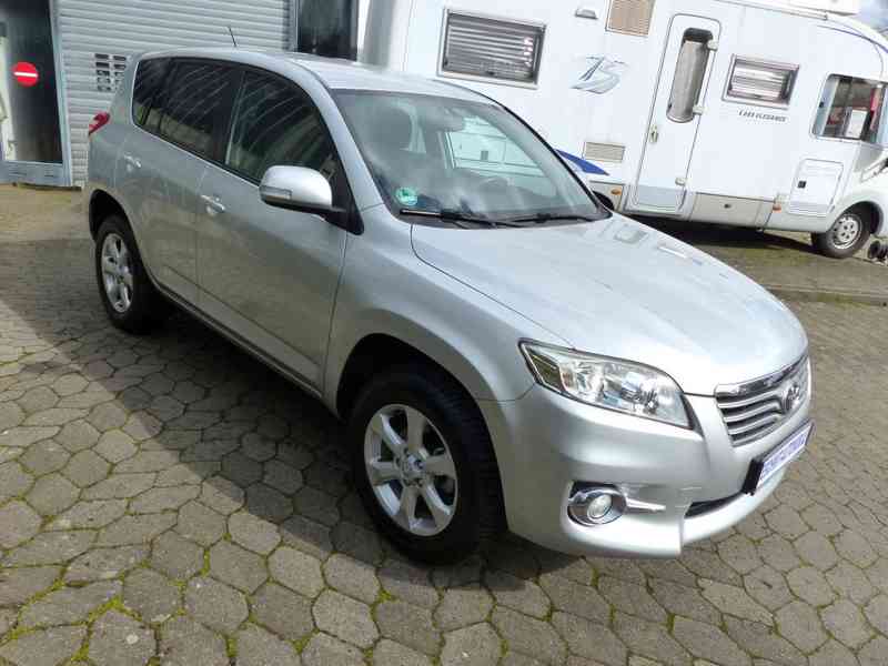 Toyota RAV 4 2,0i Life 4x4 benzín 116kw - bazar - Hyperinzerce.cz