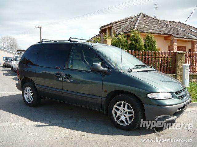 Chrysler Voyager 3,8 LX 4x4 AWD 2000 TOP STAV - foto 1