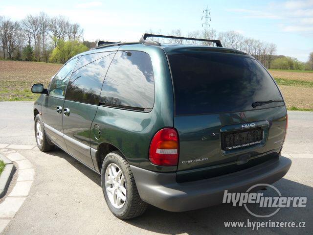 Chrysler Voyager 3,8 LX 4x4 AWD 2000 TOP STAV - foto 3