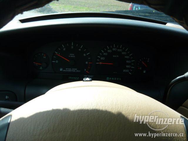 Chrysler Voyager 3,8 LX 4x4 AWD 2000 TOP STAV - foto 13