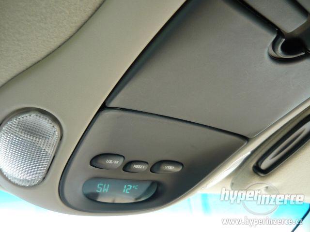 Chrysler Voyager 3,8 LX 4x4 AWD 2000 TOP STAV - foto 15