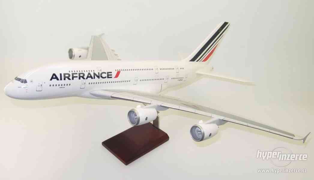 Velký model dopravního letadla Airbus A380 air france - foto 1