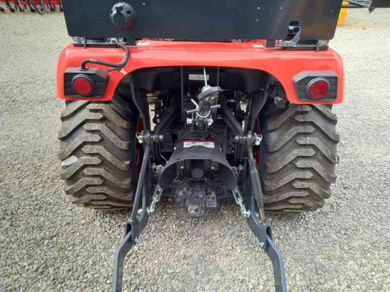 Traktor Kioti CS2520 - foto 8