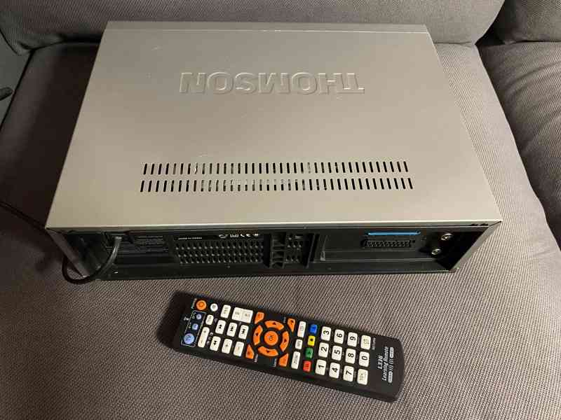VHS videorekordér THOMSON, 6hlav, Hifi stereo  - foto 3