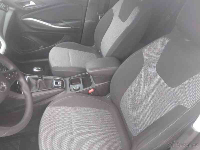Opel Grandland 1,2   X benzin 96kw - foto 18